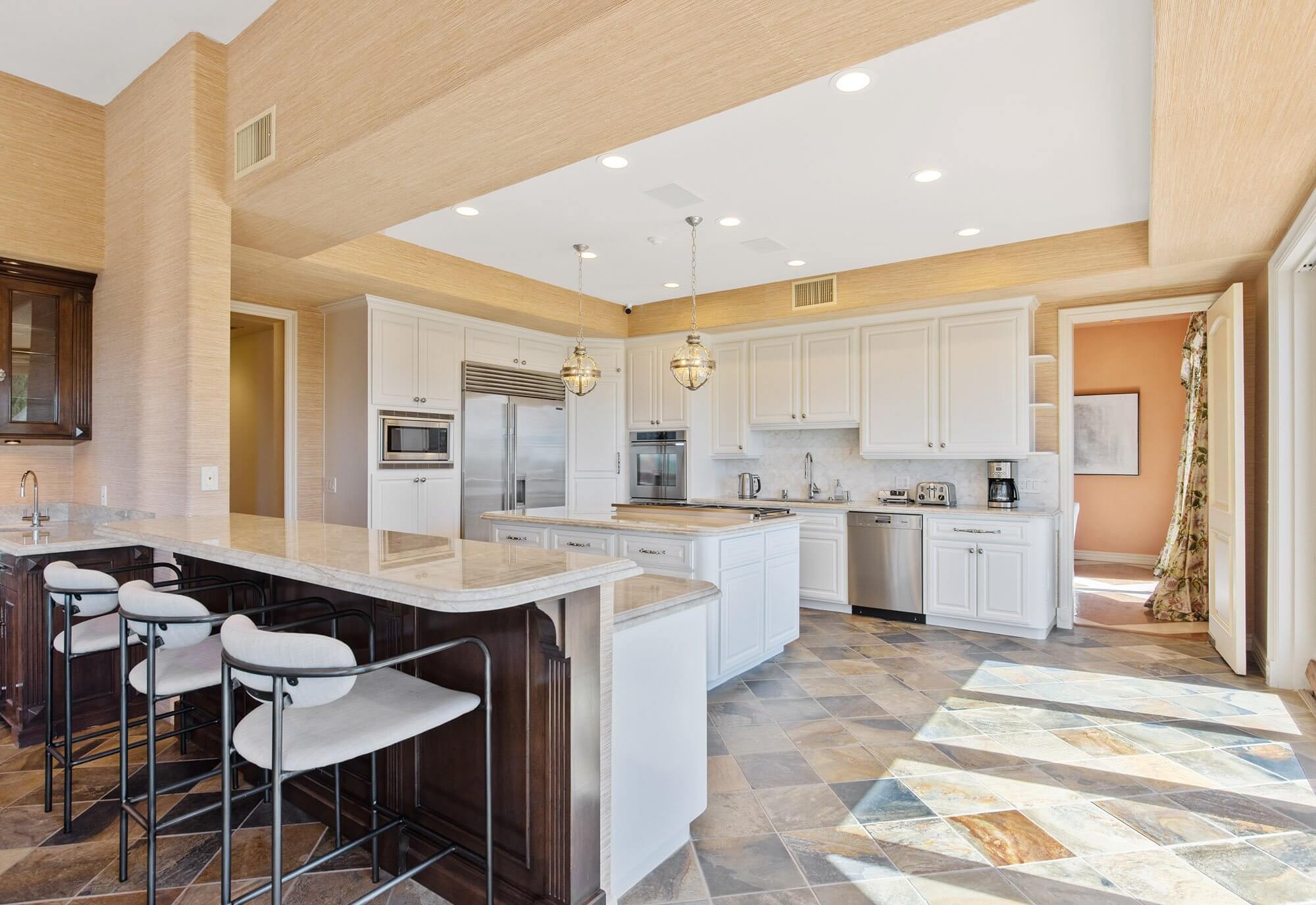 08-seasons-malibu-kitchen