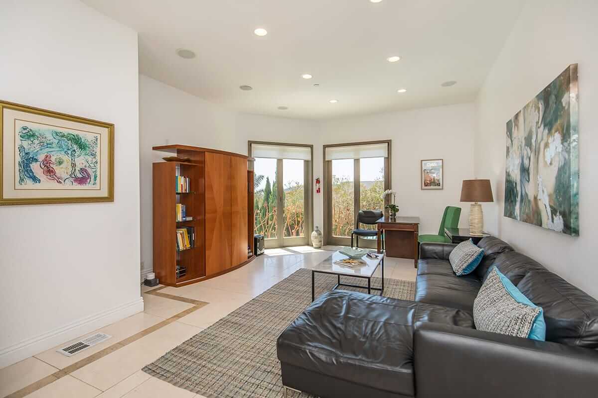 13-room-with-luxury-facilities